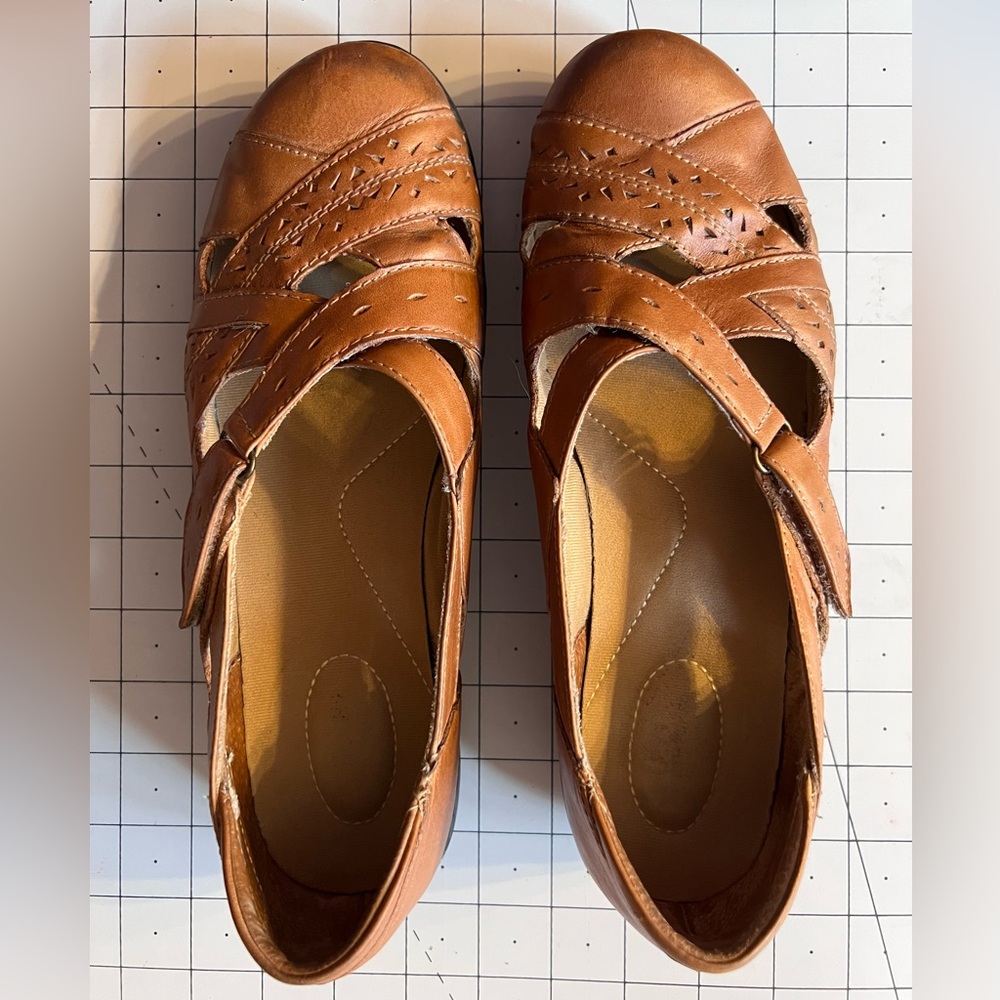 Clarks ASHLAND RIVERS Light Brown Leather Mary Janes